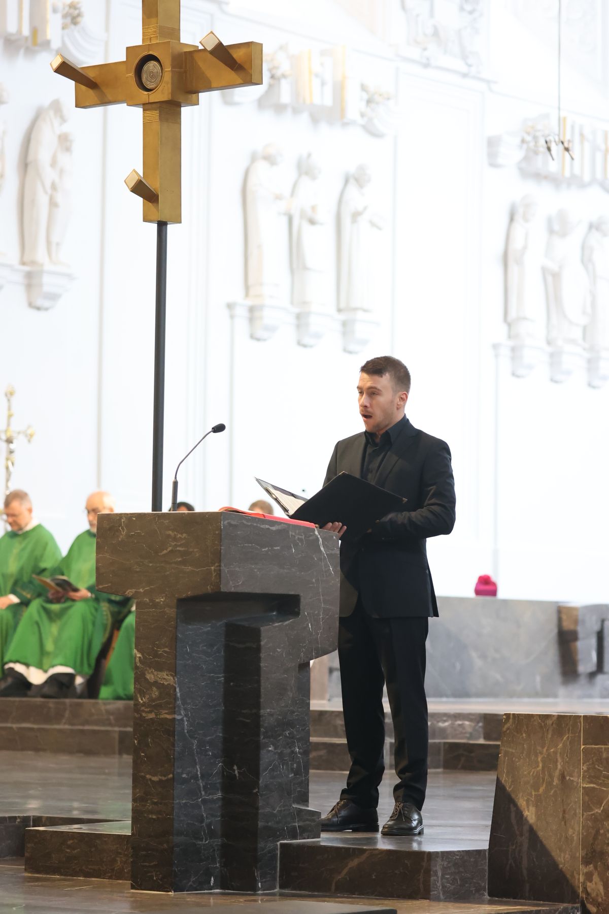 Mit einem Pontifikalgottesdienst im Kiliansdom und einem Festakt in Burkardushaus ist am Sonntag, 27. Oktober, in Würzburg der bundesweite Abschluss des Monats der Weltmission begangen worden. Beispielland war in diesem Jahr Papua-Neuguinea.