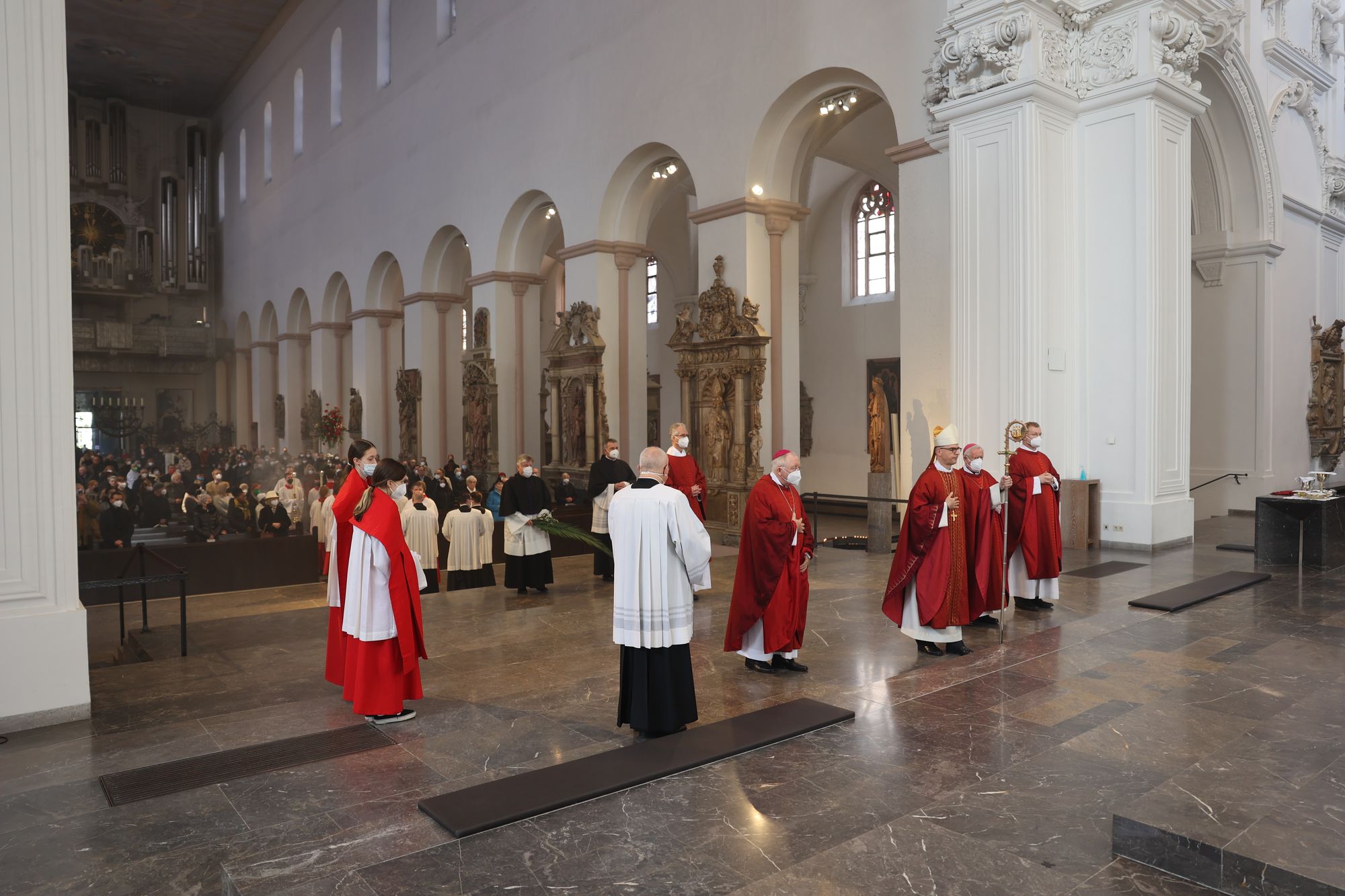 Bischof Dr. Franz Jung feierte am Sonntag, 10. April, in Würzburg die Palmsonntagsliturgie.