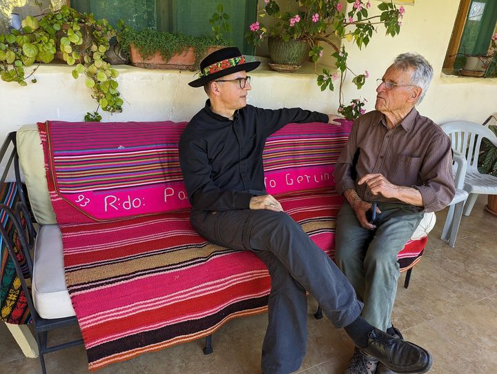 Bischof Franz Jung zu Besuch bei Missionar Pater Max Wolfgang Schiller in Bolivien
