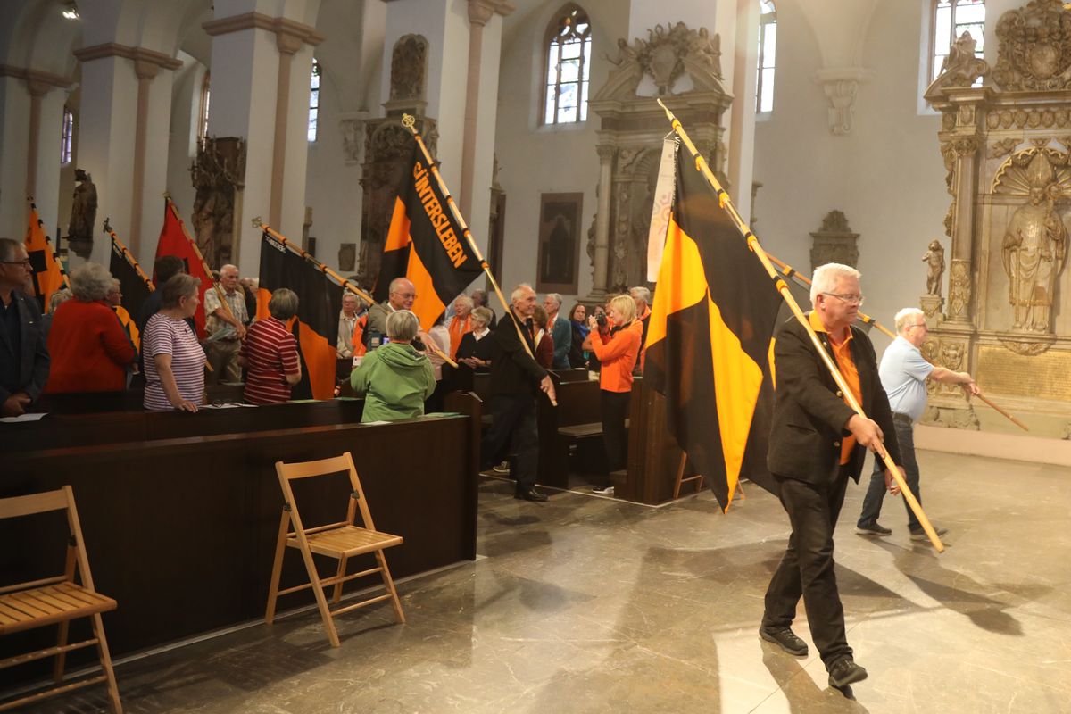 Weihbischof Paul Reder feierte am Dienstagabend, 8. Juli, einen Kiliani-Pontifikalgottesdienst mit den Katholischen Erwachsenenverbänden im Kiliansdom. 