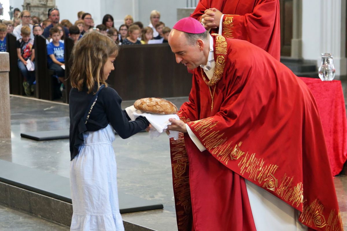 2819/0752 Kiliani-Wallfahrt der Kommunionkinder_16014
