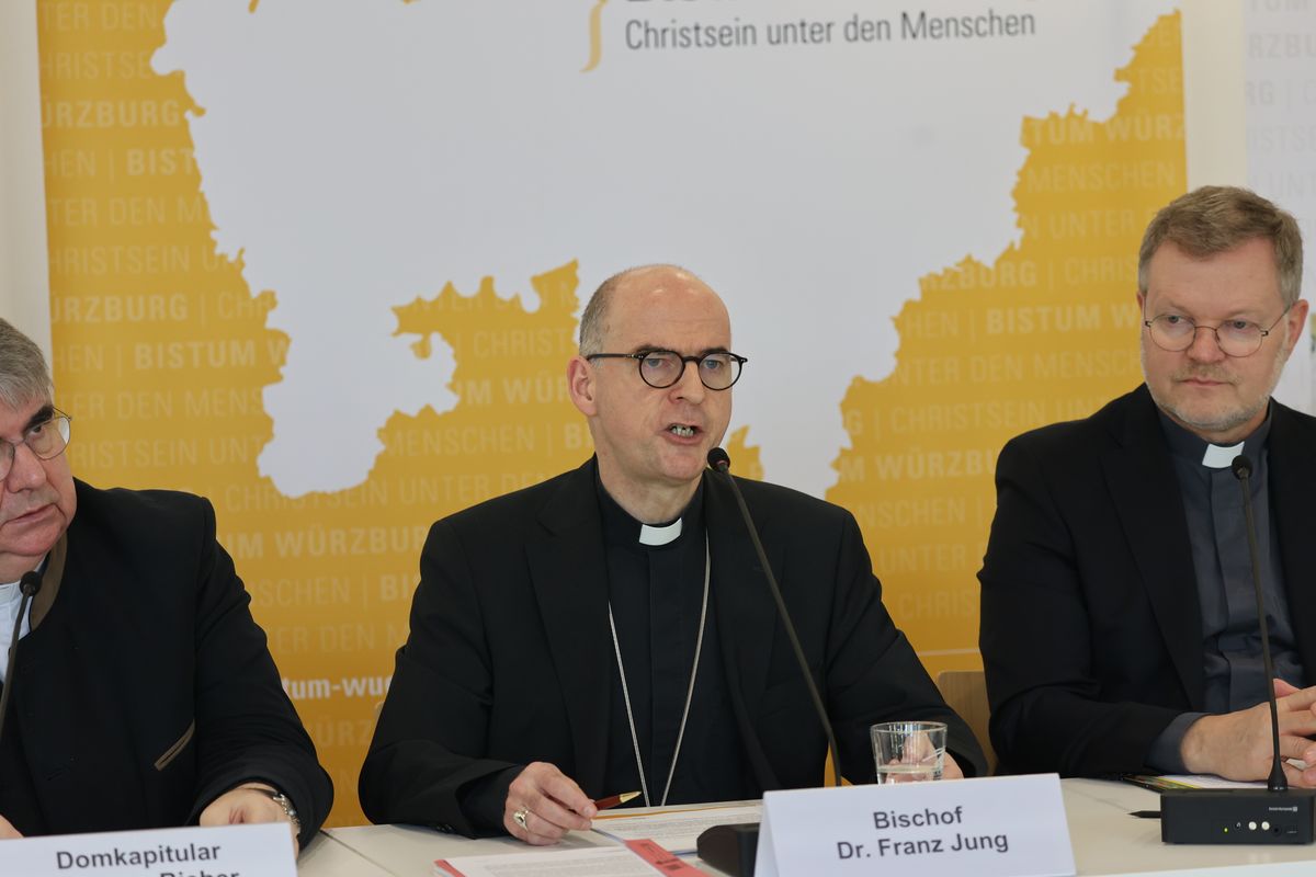 0424/0108 PK Bischof_44710