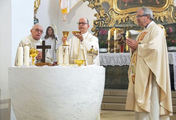 3920/0982 Rieden Sankt Ottilia Altarweihe_23202