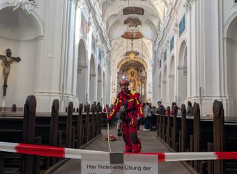 4225/1057 Höhenrettung Würzburg 2025_62956