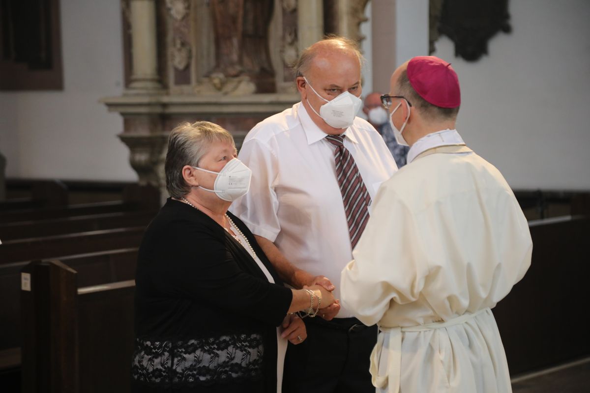 2621/0621 Dankgottesdienst für Ehejubilare mit Bischof Jung_27821