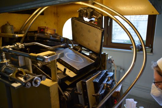 Backeisen mit Monogrammen Backeisen mit Monogrammen