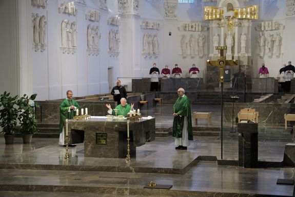 0321/0070 WB Boom _25085