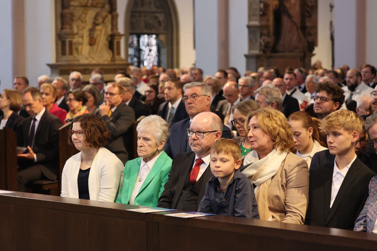 Bei einem Pontifkalgottesdienst im Würzburger Kiliansdom ist an Christi Himmelfahrt, 9. Mai 2024, Weihbischof Paul Reder zum Bischof geweiht worden. 