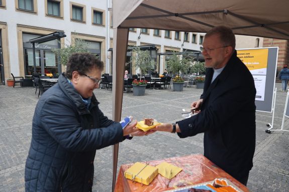 4424/1138 Stiftung Miteinander 25 Jahre_53142