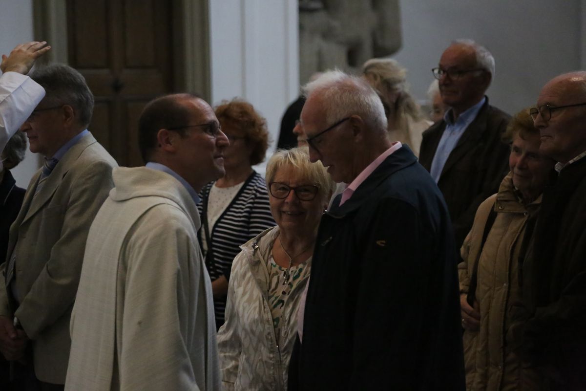 Bischof Dr. Franz Jung hat am Donnerstagnachmittag, 4. Juli, mit etwa 320 Paaren im Kiliansdom ihr goldenes oder diamantenes Ehejubiläum gefeiert.