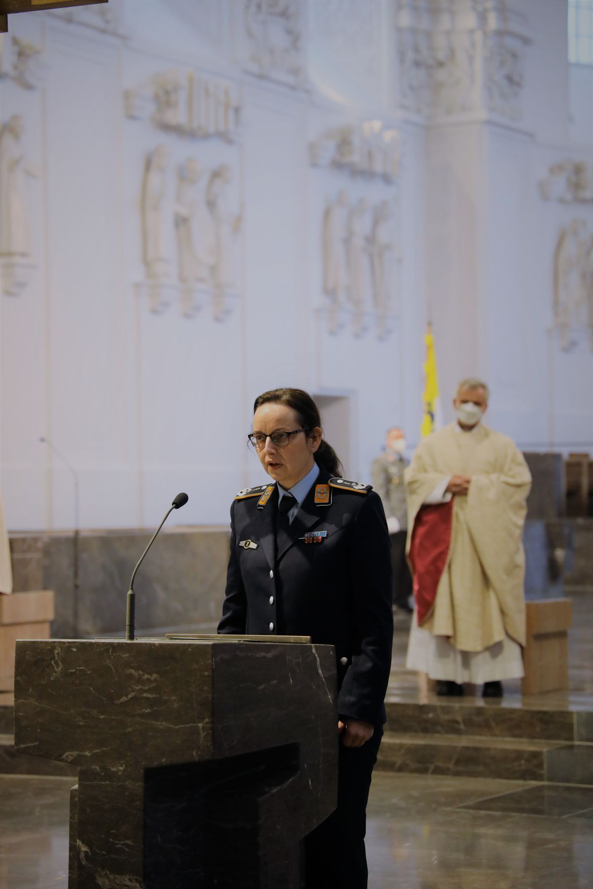 Bischof Dr. Franz Jung feiert mit Soldatinnen und Soldaten der Bundeswehr am Donnerstag, 28, Januar, im Würzburger Kiliansdom einen Gottesdienst  aus Anlass des Weltfriedenstags.