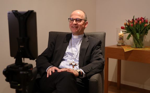 0821/0196 Insta-Talk Bischof_25708