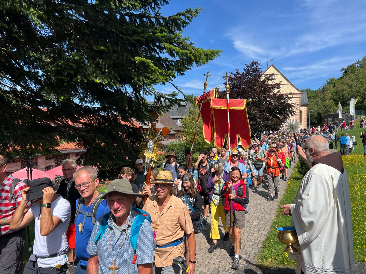 Auszug in Euerdorf am frühen Morgen.
