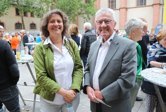 Vorsitzende Michaela Gahr und Ehrenvorsitzender Edgar Lang vom DJK Diözesanverband Würzburg. 