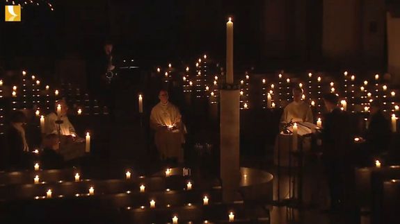 1620/0446 Osternacht_20810