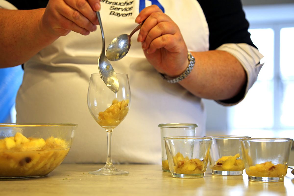 0121/0003_weihnachtlicherNachtisch_24920