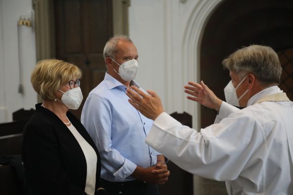 2621/0621 Dankgottesdienst für Ehejubilare mit Bischof Jung_27805