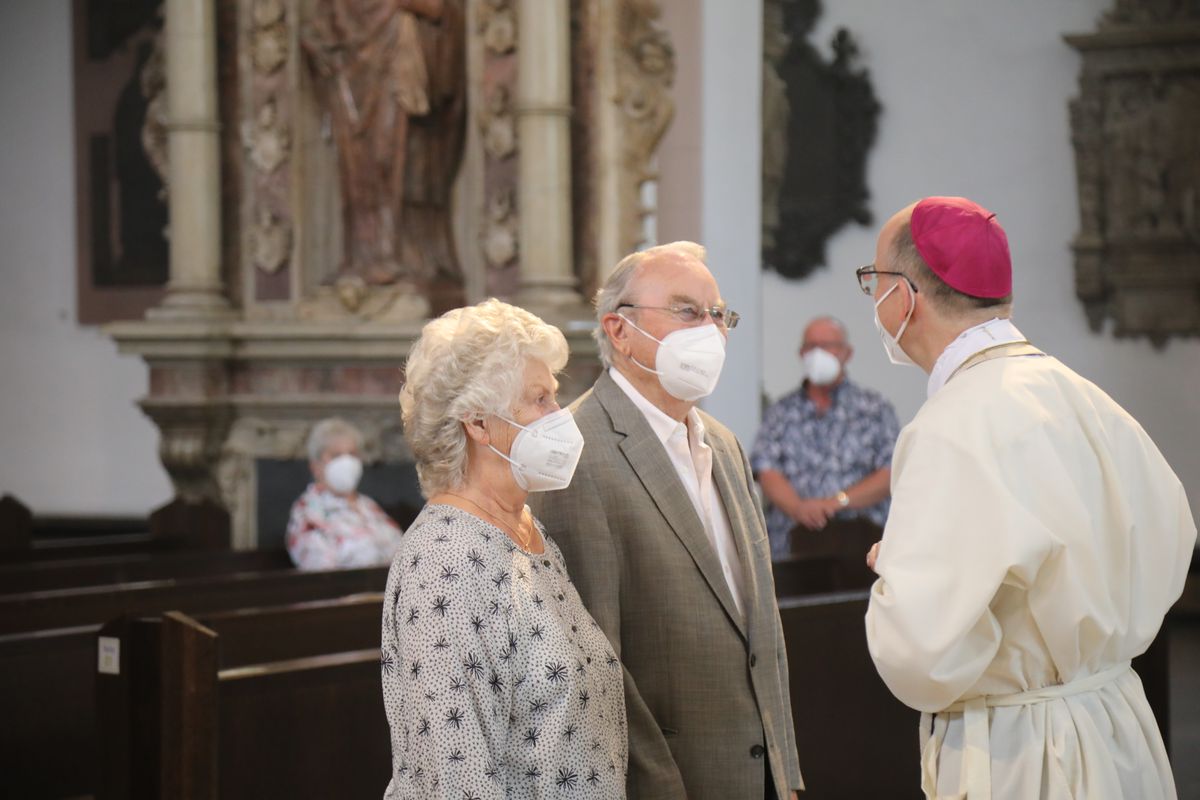 2621/0621 Dankgottesdienst für Ehejubilare mit Bischof Jung_27838