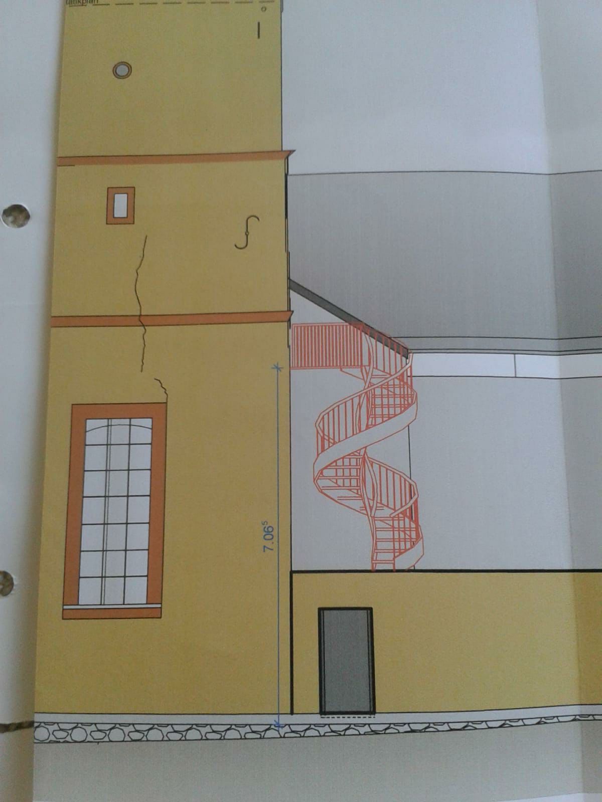 Die Zeichnung zeigt die geplante Wendeltreppe, mit der ein Zugang zum Kirchturm über das Dach der Sakristei ermöglicht werden soll. Die Zeichnung zeigt die geplante Wendeltreppe, mit der ein Zugang zum Kirchturm über das Dach der Sakristei ermöglicht werden soll.