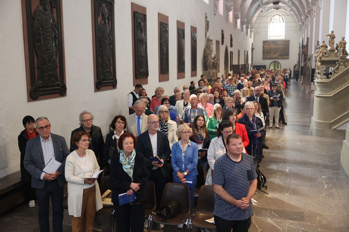 Bei einem Pontifkalgottesdienst im Würzburger Kiliansdom ist an Christi Himmelfahrt, 9. Mai 2024, Weihbischof Paul Reder zum Bischof geweiht worden. 
