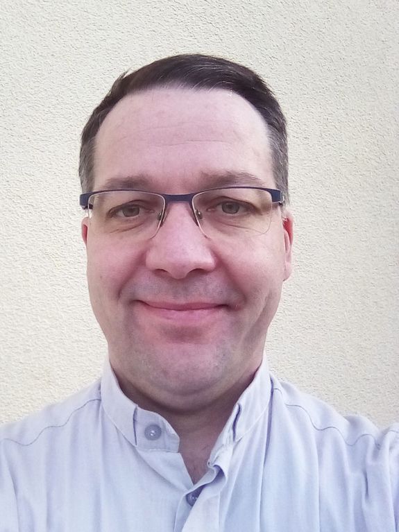 Pfarrer Dieter Hammer. Pfarrer Dieter Hammer.