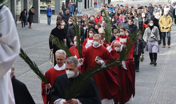 Bischof Dr. Franz Jung feierte am Sonntag, 10. April, in Würzburg die Palmsonntagsliturgie.