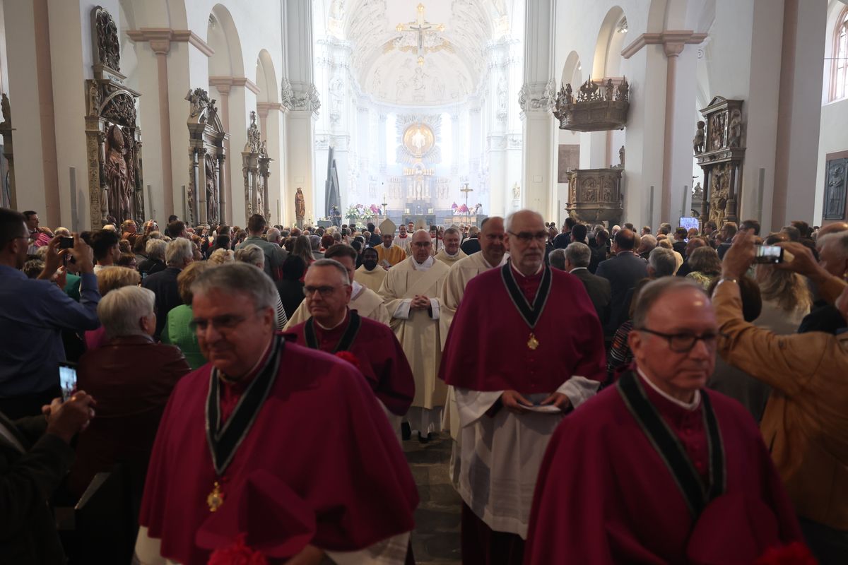 Bei einem Pontifikalgottesdienst im Würzburger Kiliansdom ist an Christi Himmelfahrt, 9. Mai 2024, Weihbischof Paul Reder zum Bischof geweiht worden. 