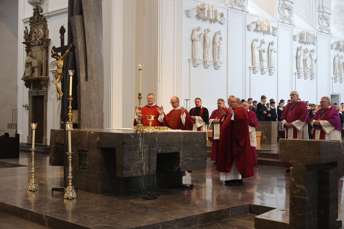 1424/0365 Karfreitag_45850