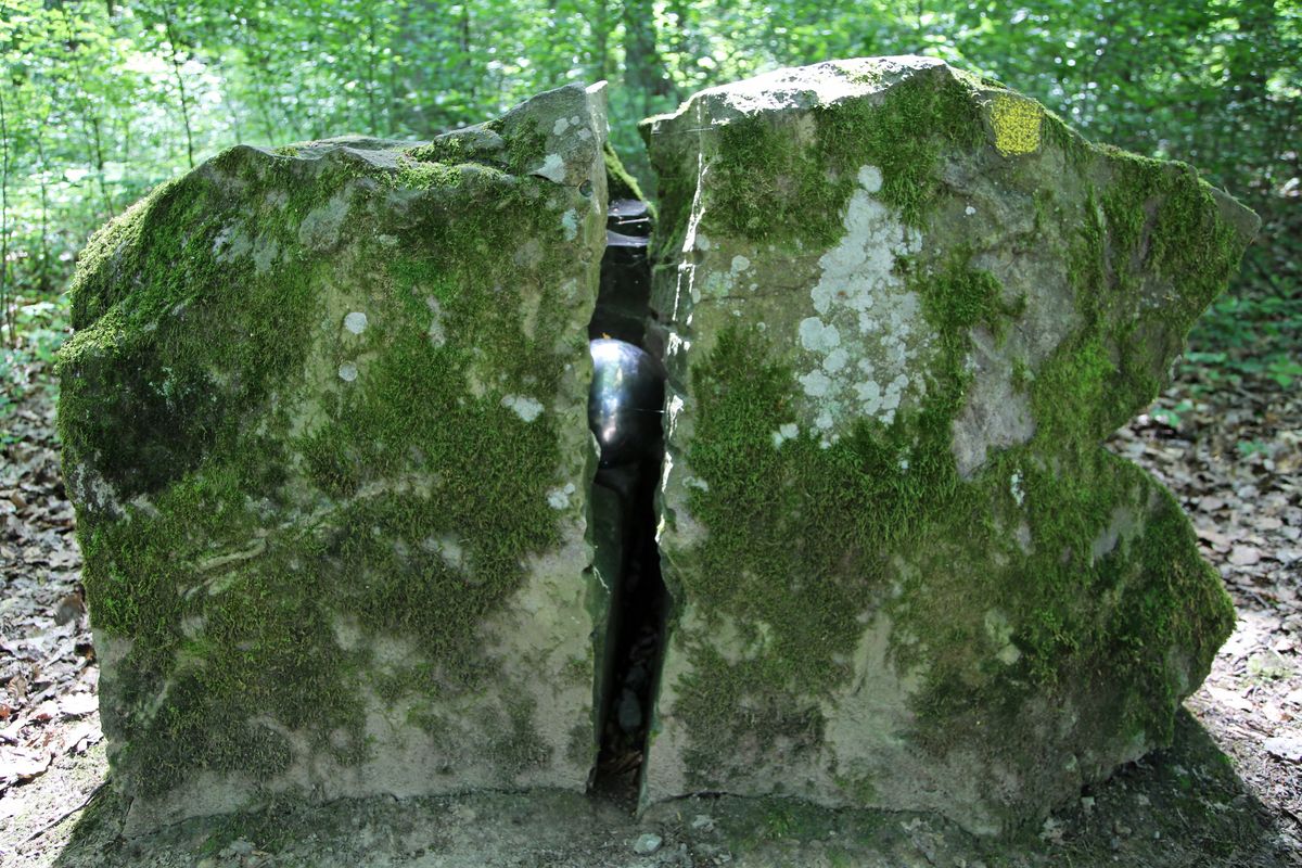 Die abstrakten Kunstwerke lassen viel Spielraum für eigene Gedanken.