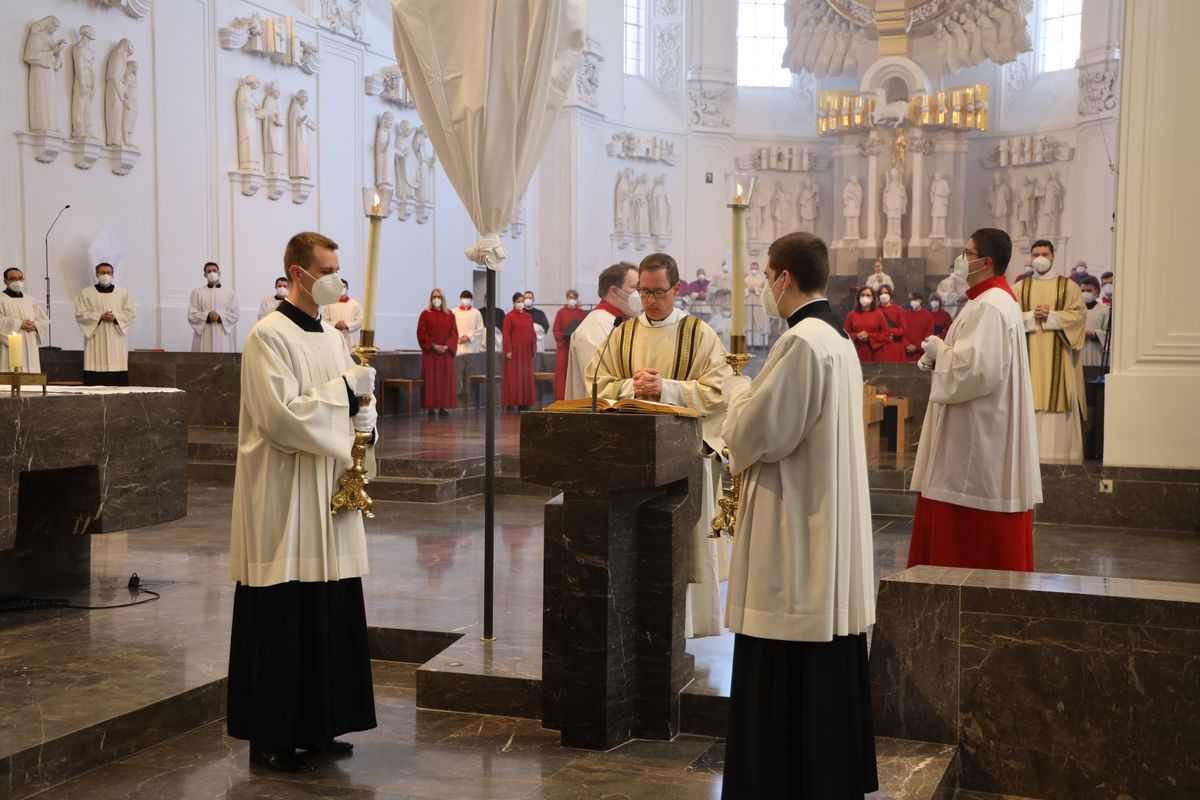 1321/0323 Missa chrismatis_26152