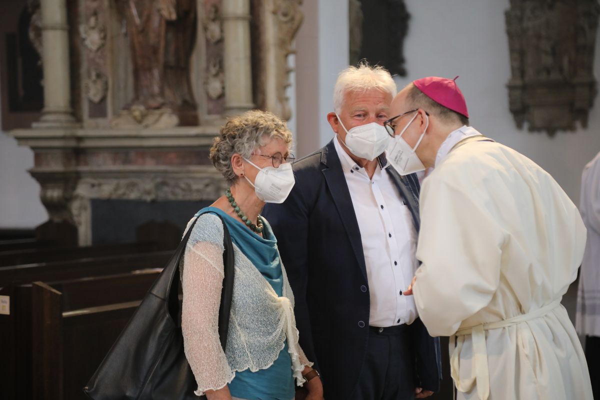 2621/0621 Dankgottesdienst für Ehejubilare mit Bischof Jung_27831