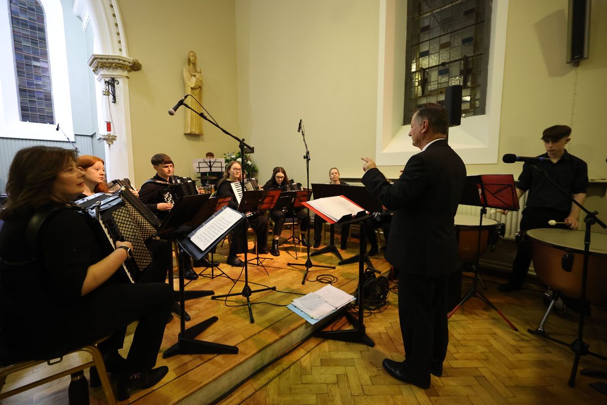 Ein abwechslungsreiches Musikprogramm sowie Schattentheater gab es am Abend des 4. Oktober in Mullagh zu Ehren der Frankenapostel.