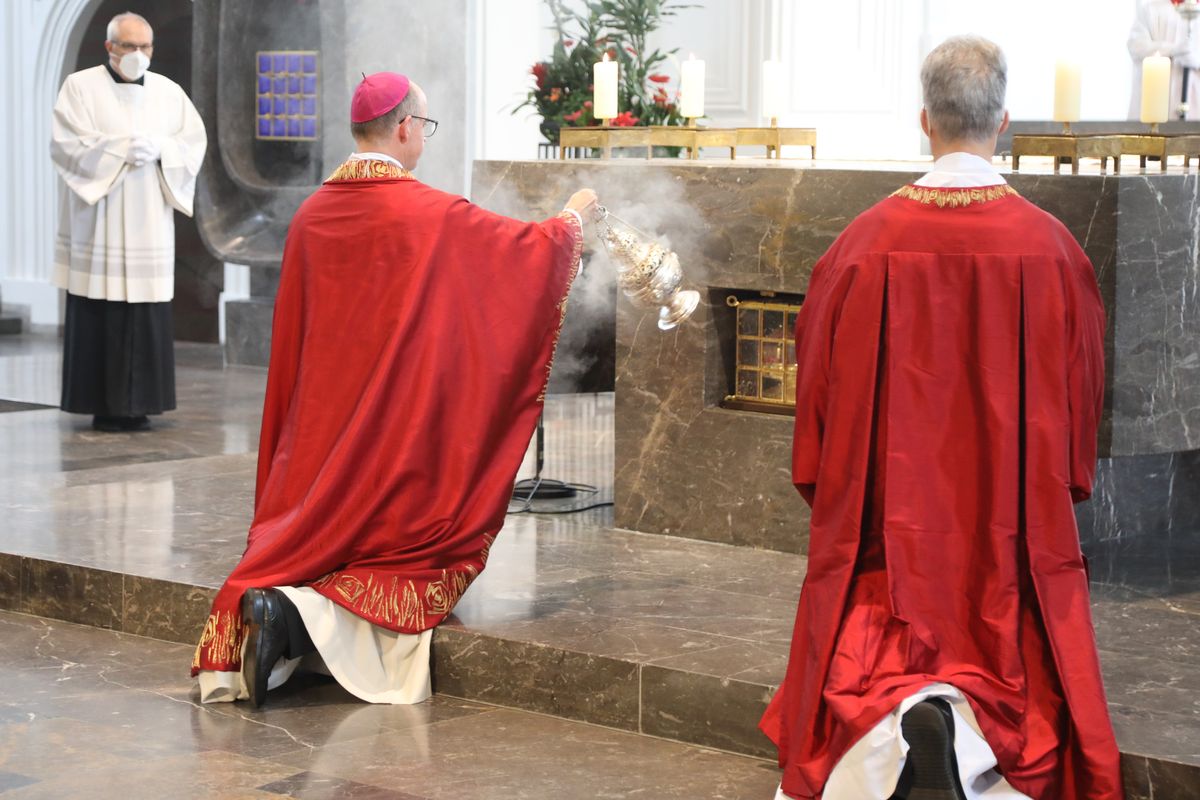 Mit einem feierlichen Pontifikalgottesdienst mit Bischof Dr. Franz Jung im Würzburger Kiliansdom ist am Sonntag, 11. Juli, die Kiliani-Wallfahrtswoche zu Ende gegangen.
