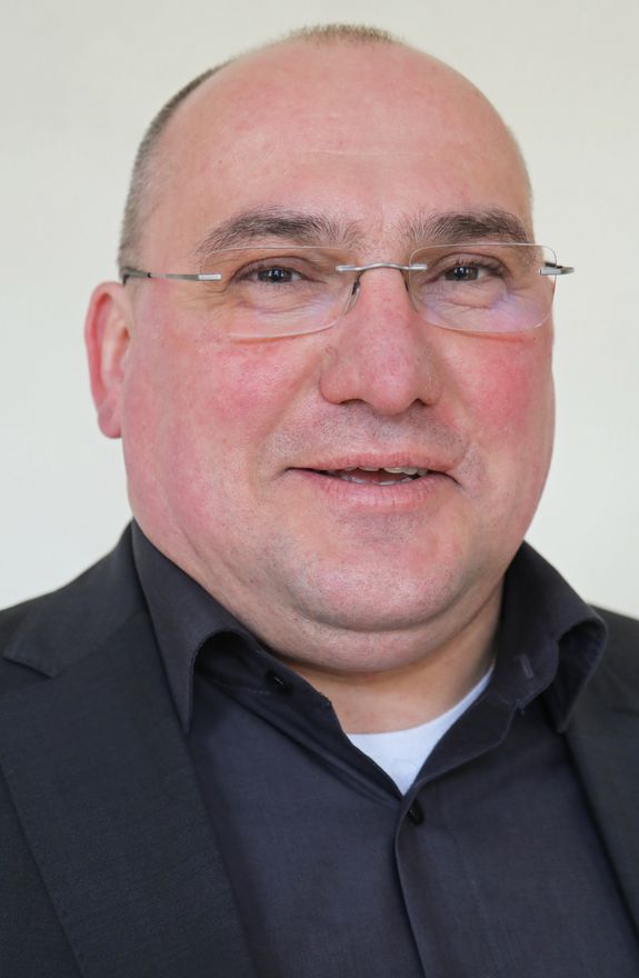 Pfarrer Dariusz Kruszynksi