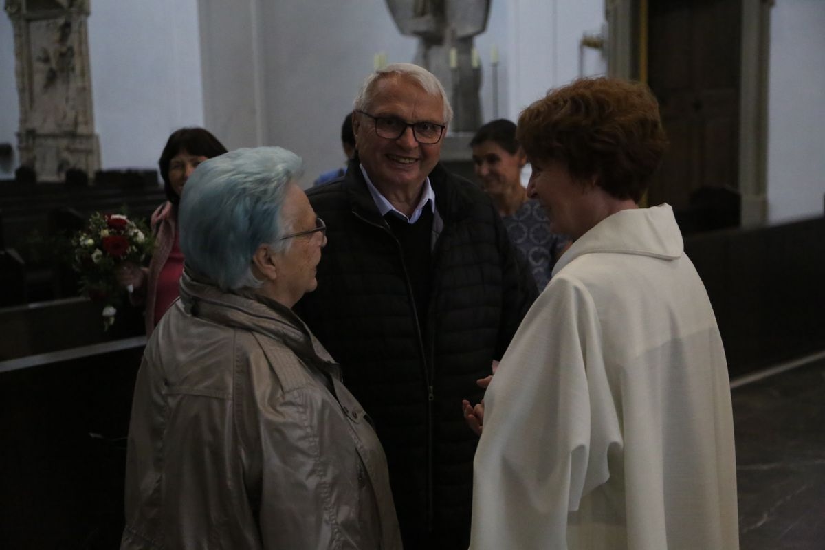 Bischof Dr. Franz Jung hat am Donnerstagnachmittag, 4. Juli, mit etwa 320 Paaren im Kiliansdom ihr goldenes oder diamantenes Ehejubiläum gefeiert.