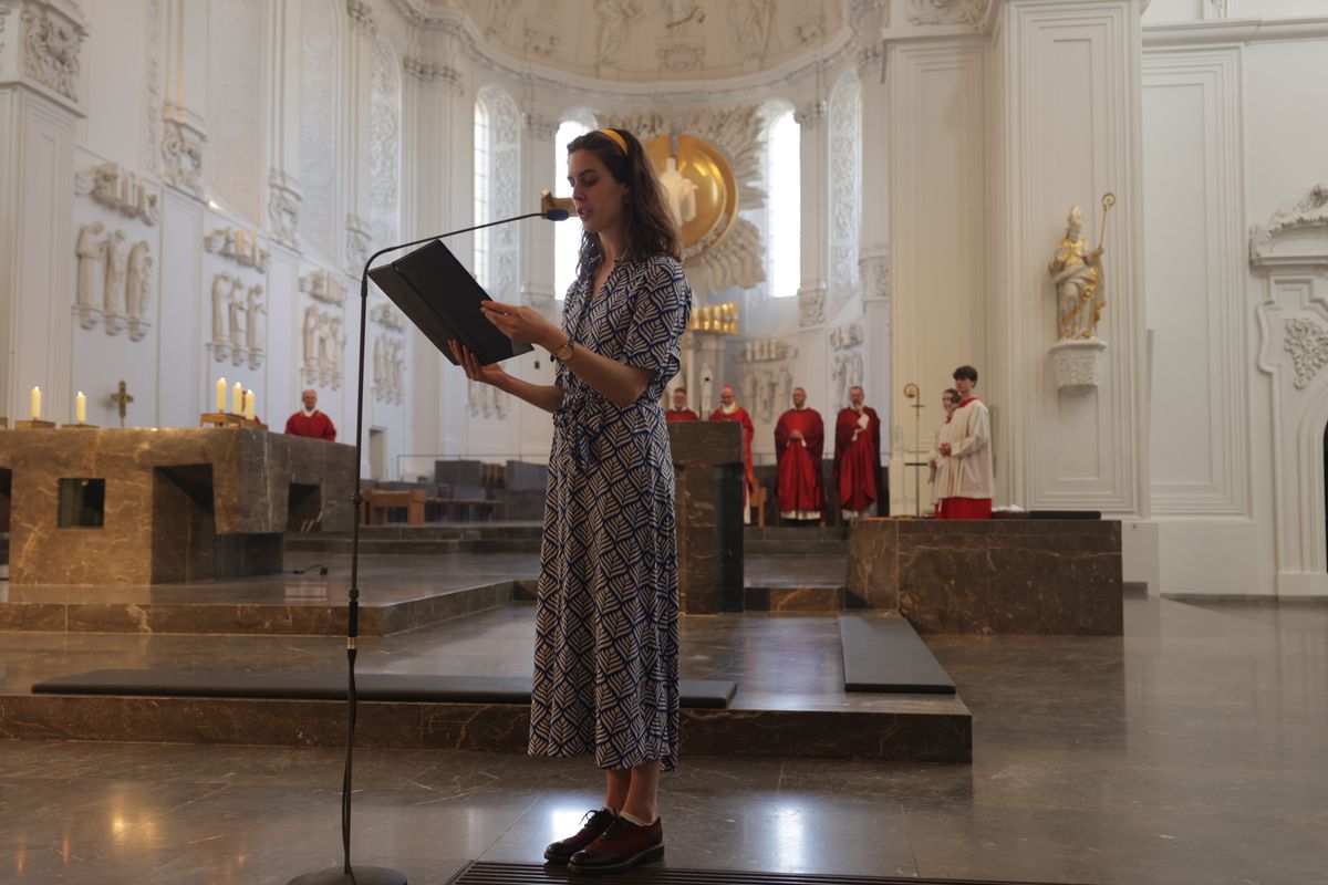 Beim Kiliani-Gottesdienst für die in Schule und Erziehung Tätigen hat Bischof Dr. Franz Jung am Freitag, 11. Juli, im Würzburger Kiliansdom 24 Frauen und Männern die Missio canonica verliehen.