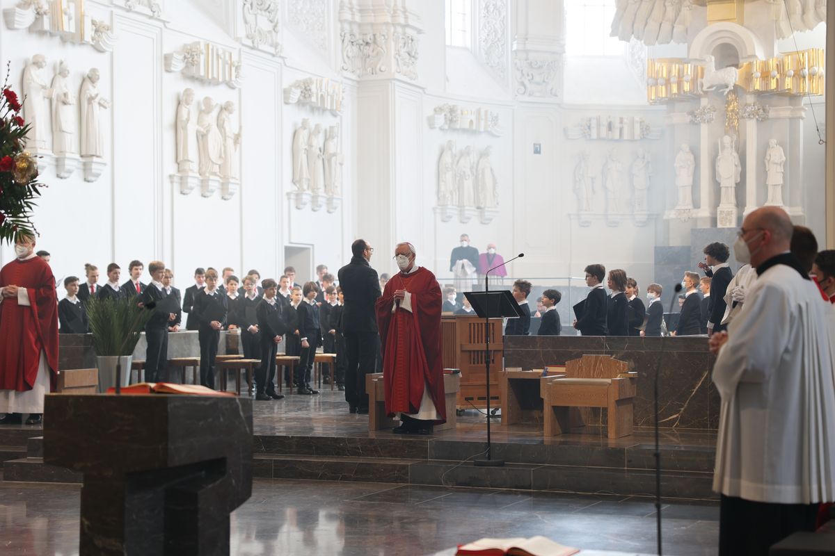 Bischof Dr. Franz Jung feierte am Sonntag, 10. April, in Würzburg die Palmsonntagsliturgie.