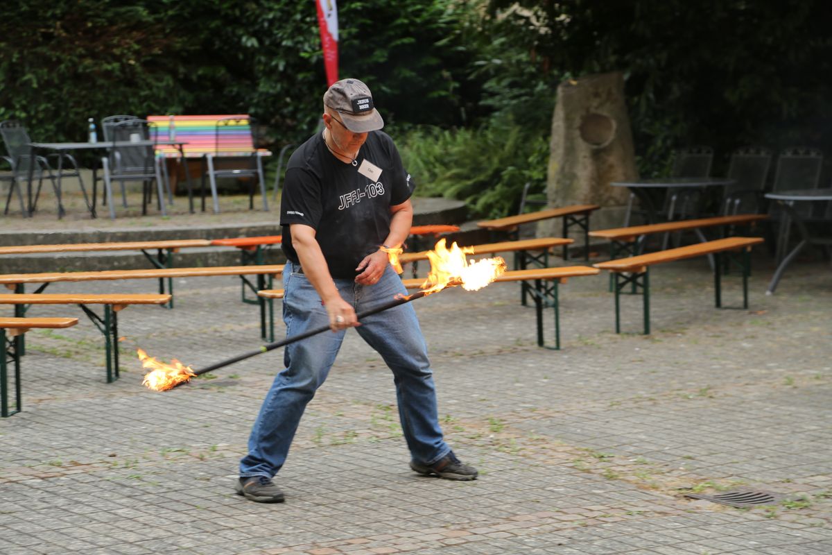Am Tag der Jugend hat Weihbischof Paul Reder im Anschluss an ein buntes Workshop-Programm einen Kiliani-Gottesdienst mit den Jugendlichen im Kilianeum in Würzburg gefeiert.