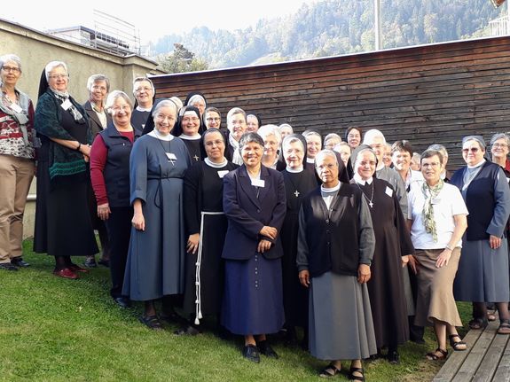 Die deutschsprachigen Sektion der Internationalen Vereinigung der Generaloberinnen (UISG) traf sich vom 18. bis zum 22. Oktober in Innsbruck. Die deutschsprachigen Sektion der Internationalen Vereinigung der Generaloberinnen (UISG) traf sich vom 18. bis zum 22. Oktober in Innsbruck.