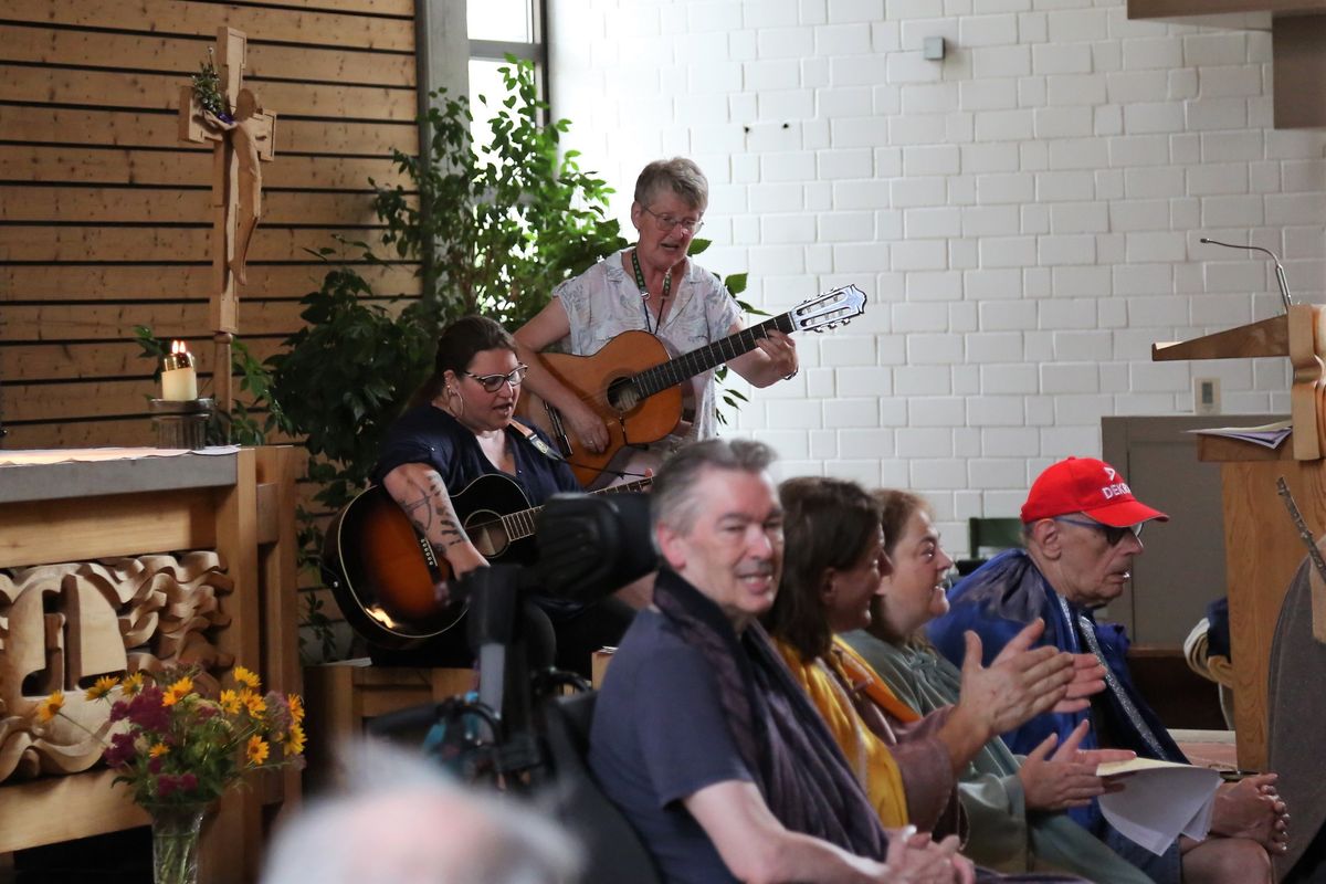 2924/0758_Kiliani_Eisingen Sankt-Josefs-Stift_Weihbischof Reder_50375