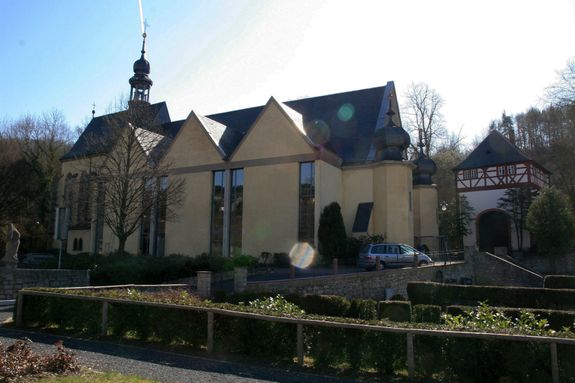 Die Wallfahrtskirche "Maria im Grünen Tal" in Retzbach (Landkreis Main-Spessart). Die Wallfahrtskirche "Maria im Grünen Tal" in Retzbach (Landkreis Main-Spessart).