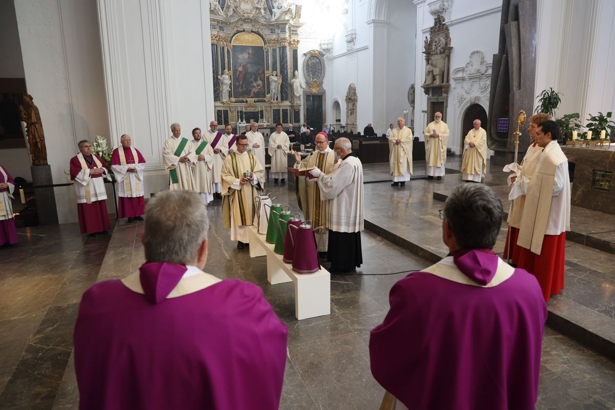 3720/0925 Missa Chrismatis_22998