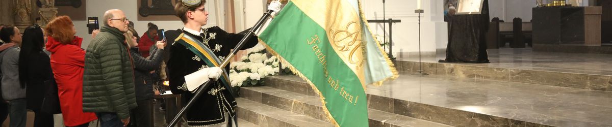 1825/0422 Pontifikalrequiem für Papst Franziskus_57497