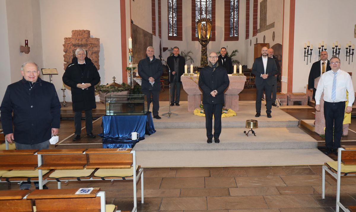 1421/0350 Diakone_26350