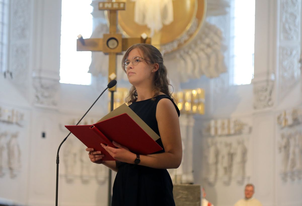 Fünf Frauen und zwei Männer hat Bischof Dr. Franz Jung bei einem Pontifikalgottesdienst am Freitag, 18. Juli 2025, als Pastoral- beziehungsweise Gemeindereferentinnen und -referenten beauftragt.