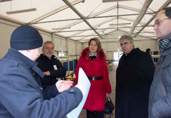 4923/1322 Ankerzentrum _43680