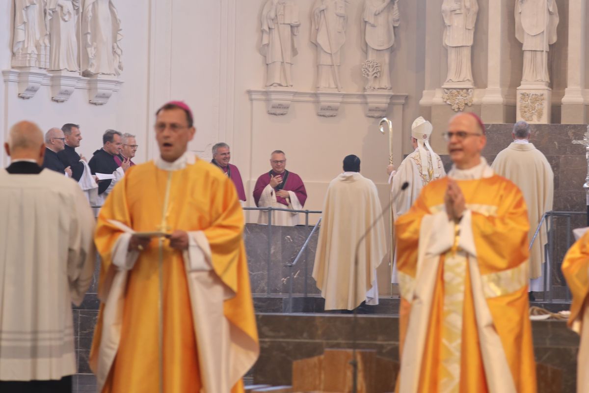 Bei einem Pontifikalgottesdienst im Würzburger Kiliansdom ist an Christi Himmelfahrt, 9. Mai 2024, Weihbischof Paul Reder zum Bischof geweiht worden. 