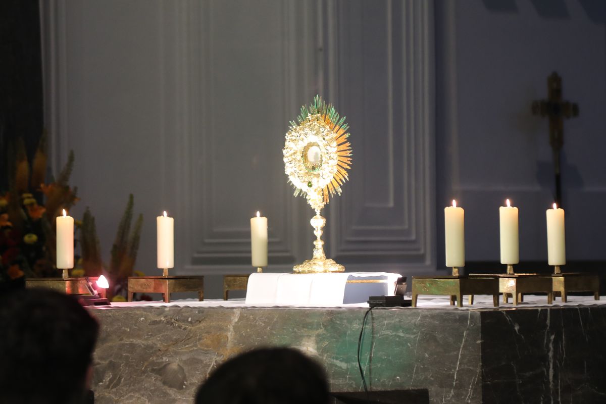 Die "Nacht der Hoffnung" in der Kiliani-Wallfahrtswoche am Samstagabend, 12. Juli, lud zu Stille, Gebet und Besinnung in den Kiliansdom ein. Viele Passanten nutzten das Angebot, das um Mitternacht endete.