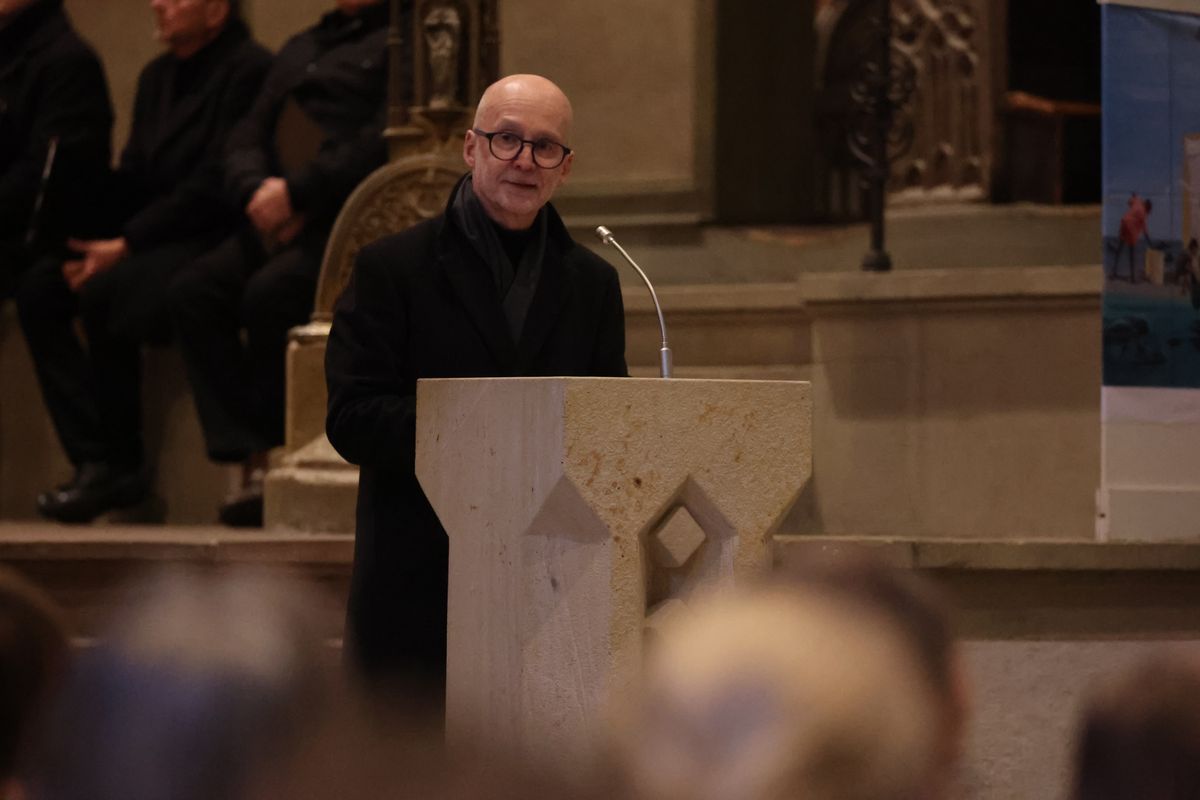 In einem Impuls bezeichnete Diözesanmusikdirektor Rainer Aberle Musik als einen Weg zu Gott. In einem Impuls bezeichnete Diözesanmusikdirektor Rainer Aberle Musik als einen Weg zu Gott.