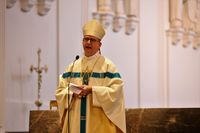 „Es ist die tiefste Überzeugung, dass allein diese Liebe die Welt retten kann und dass Gewalt nur neue Gewalt gebiert“, betonte Bischof Dr. Franz Jung in seiner Predigt. 